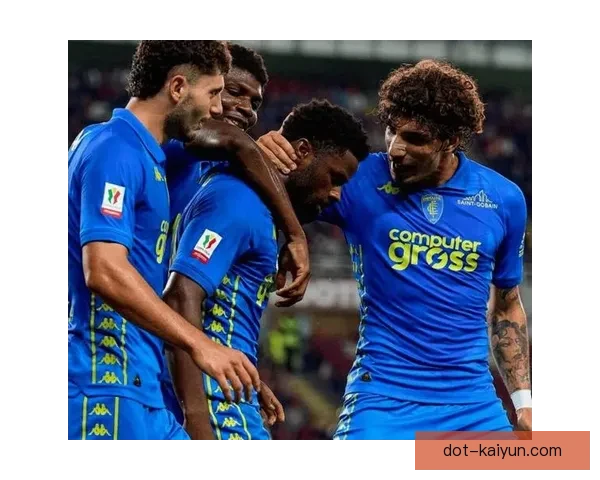 西甲球队阵型调整迎来战术革新，教练们状态回暖值得关注