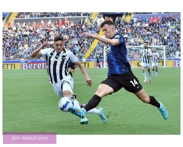 乌迪内斯整体实力持续提升，近期表现备受关注。