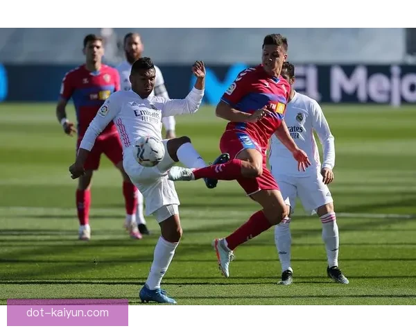 西甲埃尔切足球俱乐部近期状态回暖，值得关注球队未来表现